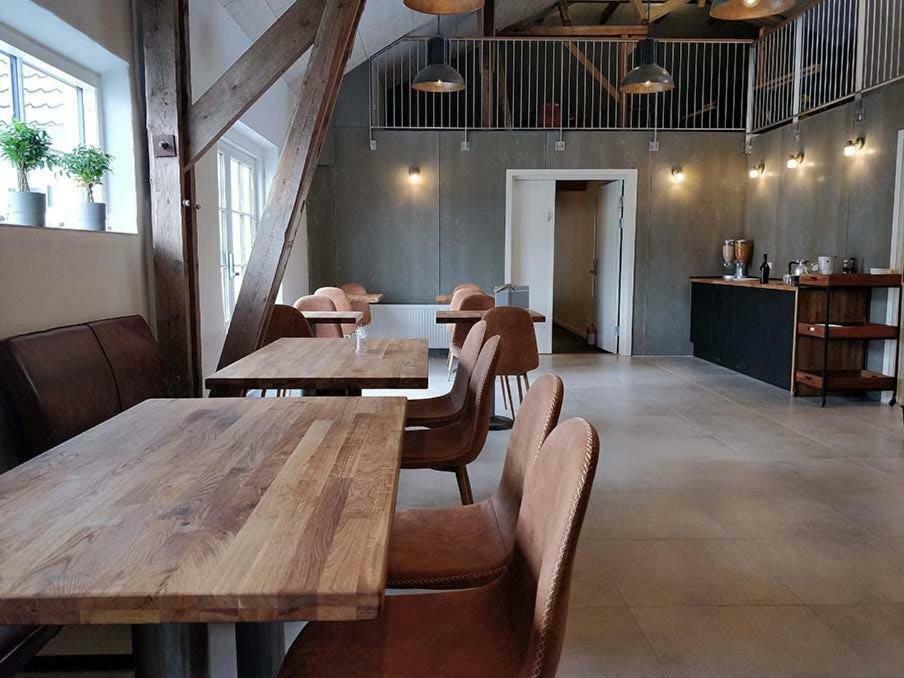 B & B Godstrup - Cafe Og Restaurant Den Gamle Stald Herning Eksteriør bilde